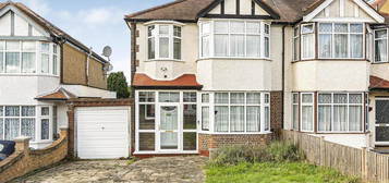 3 bed semi-detached house for sale