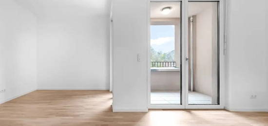 # frisch renovierte Wohnung mit Balkon und Garage #