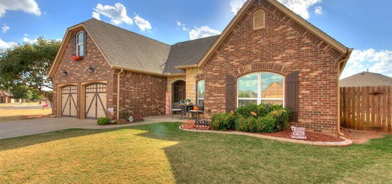 19441 Northpark Ct, Edmond, OK 73012