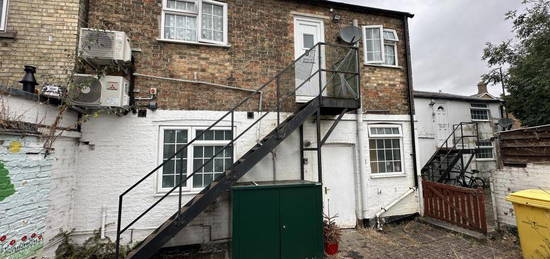 2 bed flat to rent