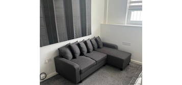 Flat to rent in Athlone House, Leeds LS12