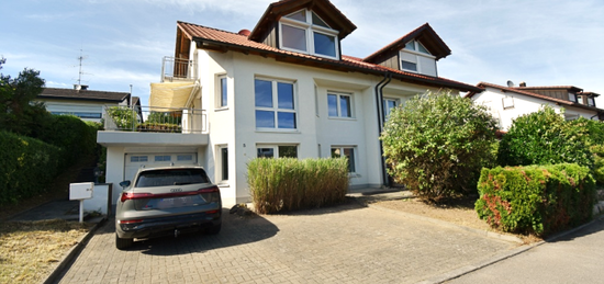 Großzügige und bezugsfreie Doppelhaushälfte mit Einliegerwohnung und fantastischem Seeblick in Hemmenhofen