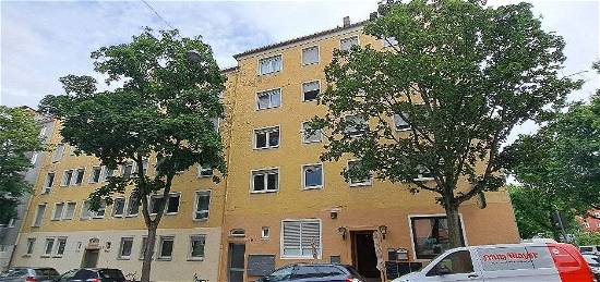 Sanierte 2-Zimmer-Wohnung im 1. Obergeschoss in 90461 Nürnberg
