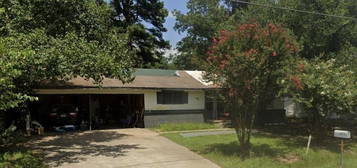 605 Clarksville Rd, Bogata, TX 75417