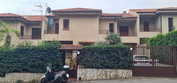 Villa in vendita in via Alla Falconara