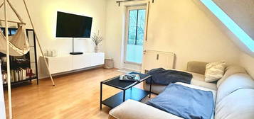 Schöne, helle 3-Zimmer DG Wohnung in Fürth Unterführberg 900 €