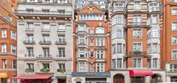 Flat for sale in Berkeley Street, London W1J