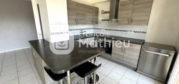 Appartement  à louer, 3 pièces, 2 chambres, 64 m²