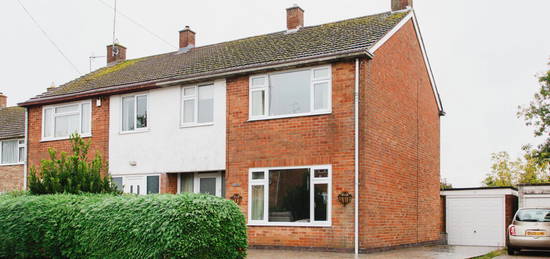 3 bed semi-detached house for sale