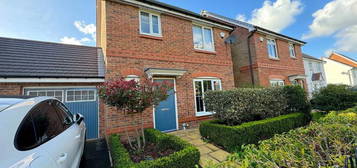 3 bedroom link detached house for sale