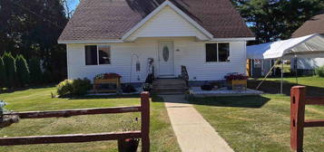 121 W Clark St, Plainfield, WI 54966