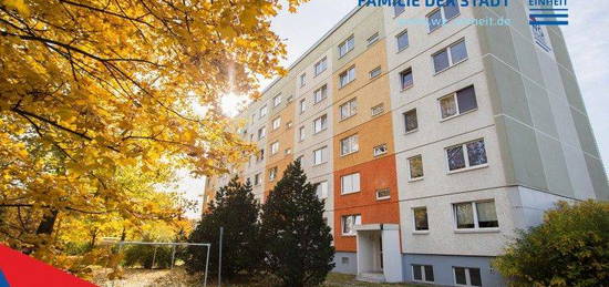 3-Raum-Wohnung mit Tageslicht-Küche und Balkon