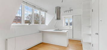 Flat for sale in Alvanley Gardens, West Hampstead, London NW6