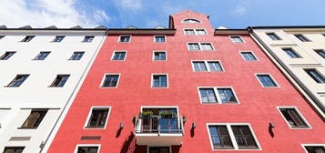 Mehrfamilienhaus mit Garage und Carport