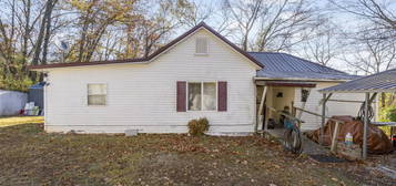 301 College St, Crane, MO 65633