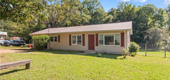 499 East Ave, Berry, AL 35546