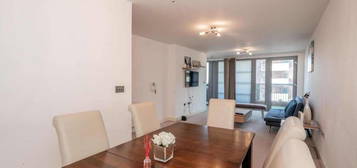 3 bedroom flat to rent