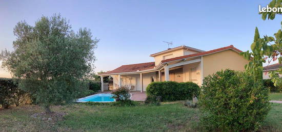 CORNEBARRIEU : Maison d'architecte 213 m² avec piscine