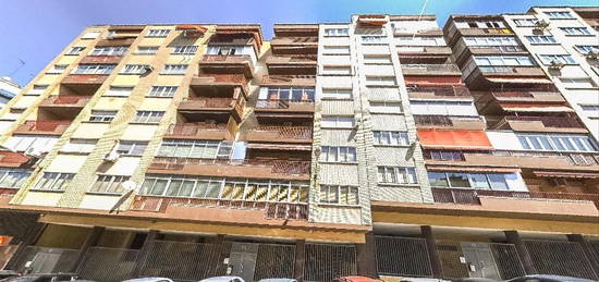 Piso en venta en C/ Escultor Lobato, 1, San José Alto