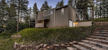 6100 Apache Dr, Larkspur, CO 80118