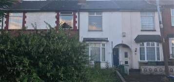 Terraced house to rent in Oakwood Road, Smethwick B67