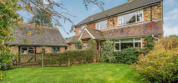 6 bedroom detached house for sale