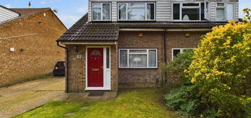 Semi-detached house to rent in Arkley Road, Hemel Hempstead HP2