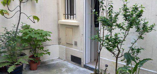 Studio 9 m2 paris 15eme