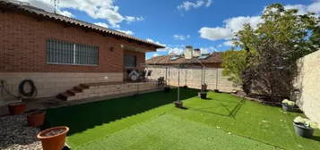 Casa pareada en Burguillos de Toledo