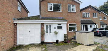 3 bedroom semi-detached house to rent