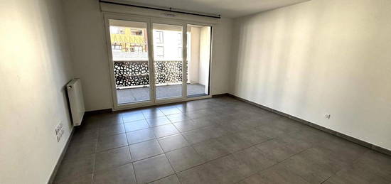 Appartement  à louer, 2 pièces, 1 chambre, 49 m²