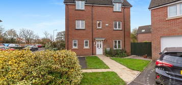 4 bed town house for sale