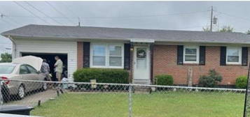 87 Baldwin St, Berea, KY 40403