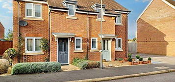 Semi-detached house to rent in Lakeland Drive, Aylesbury HP18