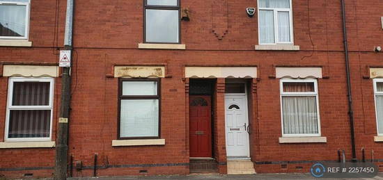 2 bedroom terraced house