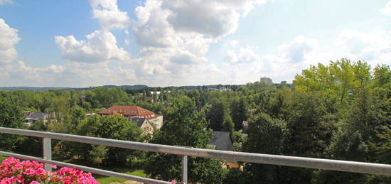 Renovierte, Sparsame 3 Raum Wohnung mit schönen Ausblick u. EBK