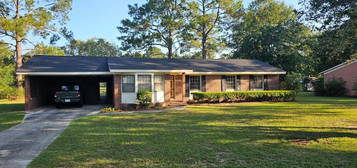 912 Bonny Cir, Moultrie, GA 31768