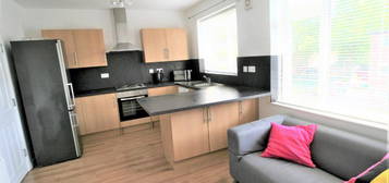 3 bedroom flat to rent