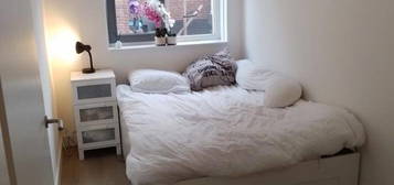 Beautiful bedroom near Schiphol and Amsterdam