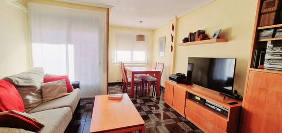 Piso en venta en avenida San Juan de la Peña