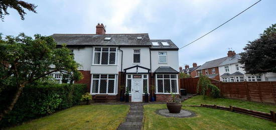 5 bedroom semi-detached house for sale