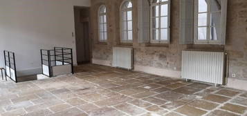 Appartement  à louer, 4 pièces, 2 chambres, 134 m²