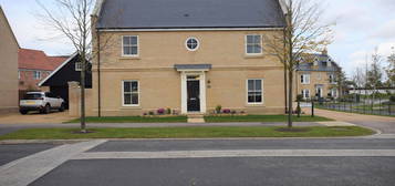 4 bed detached house to rent