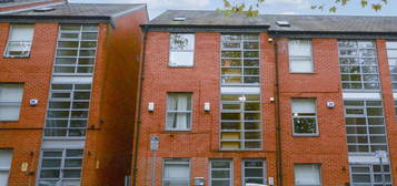 Terraced house to rent in North Sherwood Street, Nottingham NG1