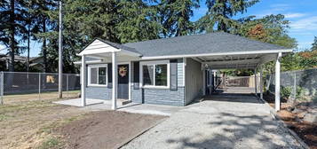 8 W Shore Ave SW, Lakewood, WA 98498