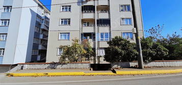 GÖLCÜK DUMLUPINAR MAHALLESİNDE SATILIK 2+1 ARAKAT DAİRE