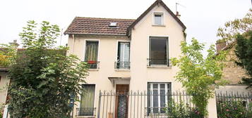 Maison ancienne 3 étages  à vendre, 7 pièces, 3 chambres, 116 m²