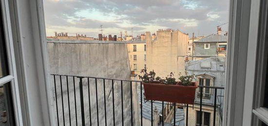 Loft sous les toits de Paris