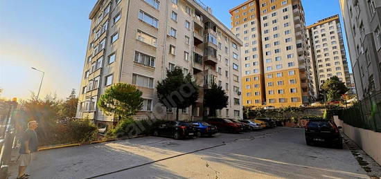 BEYLİKDÜZÜ MEGAKENT 3+1 GİRİŞ KAT SATILIK DAİRE