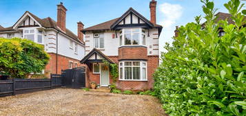 4 bed detached house for sale